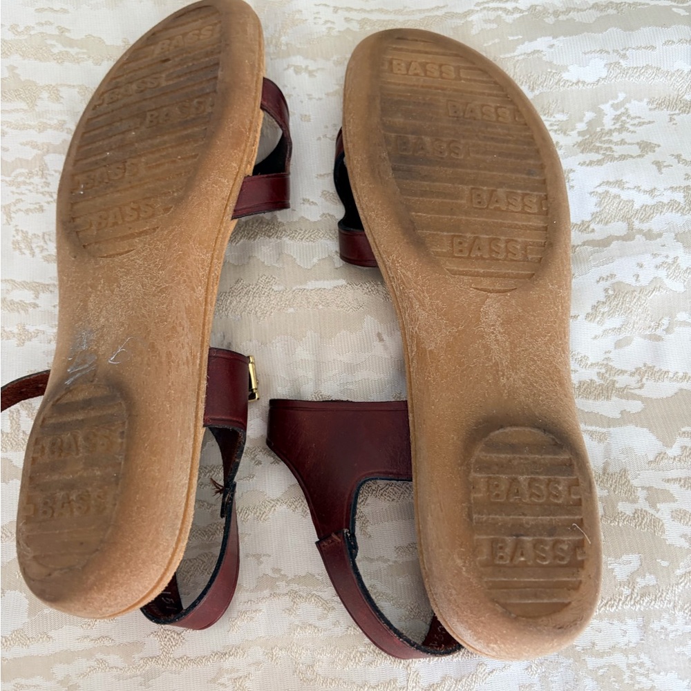 Vintage Bass Brown Leather Buckle Sandals with Gold Hardware - Picture 2 of 5